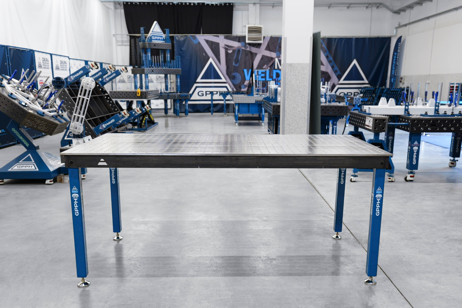 Stół Spawalniczy BASIC Rozmiar - 2000x1000mm, Siatka - 50x50mm, System - Φ16