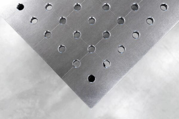 Stół Spawalniczy BASIC Rozmiar - 2000x1000mm, Siatka - 50x50mm, System - Φ16