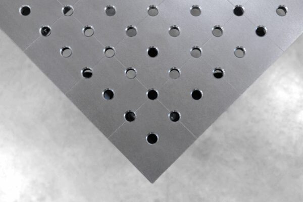 Stół Spawalniczy PLUS Siatka - 50x50mm, System - Φ16, Rozmiar - 1500x1000mm,