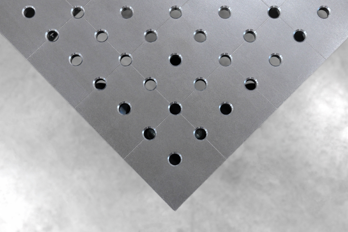 Stół Spawalniczy PLUS Siatka - 50x50mm, System - Φ16, Rozmiar - 1500x1000mm,