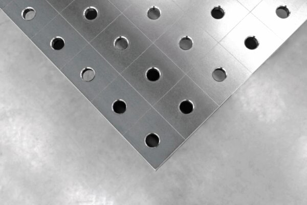 Stół Spawalniczy PRO Siatka - 100x100mm, System - Φ28, Rozmiar - 1500x1480mm