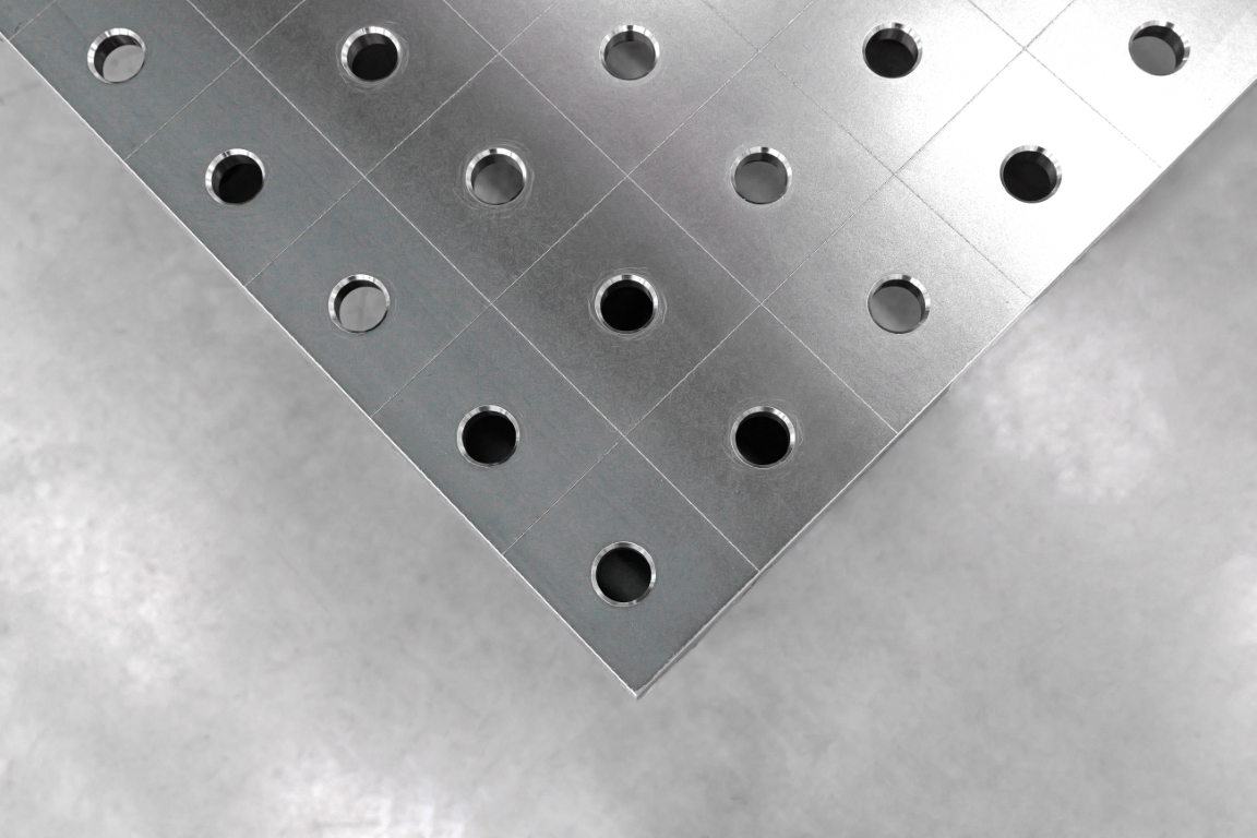 Stół Spawalniczy PRO Siatka - 100x100mm, System - Φ28, Rozmiar - 1500x1480mm