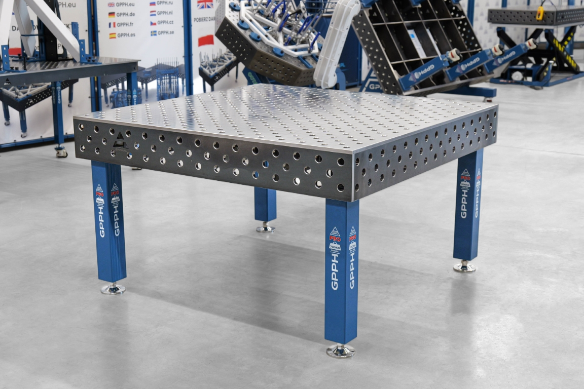 Stół Spawalniczy PRO Siatka - diagonalna, System - Φ28, Rozmiar - 1500x1480mm,