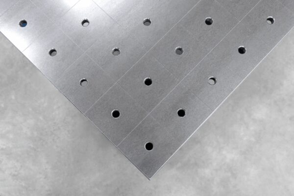Stół Spawalniczy PRO Siatka - 100x100mm, System - Φ16, Rozmiar - 1500x1000mm