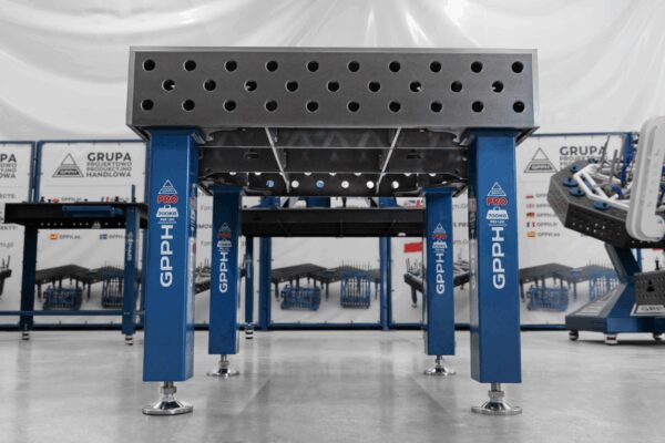 Stół Spawalniczy PRO Rozmiar - 1000x1000mm, Siatka - 100x100mm, System - Φ28