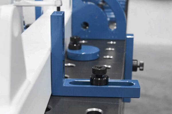 Kątownik 185x175mm, System - Φ28, Seria - EXPERT