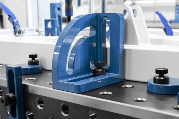Kątownik 200x200mm, System - Φ28, Seria - EXPERT