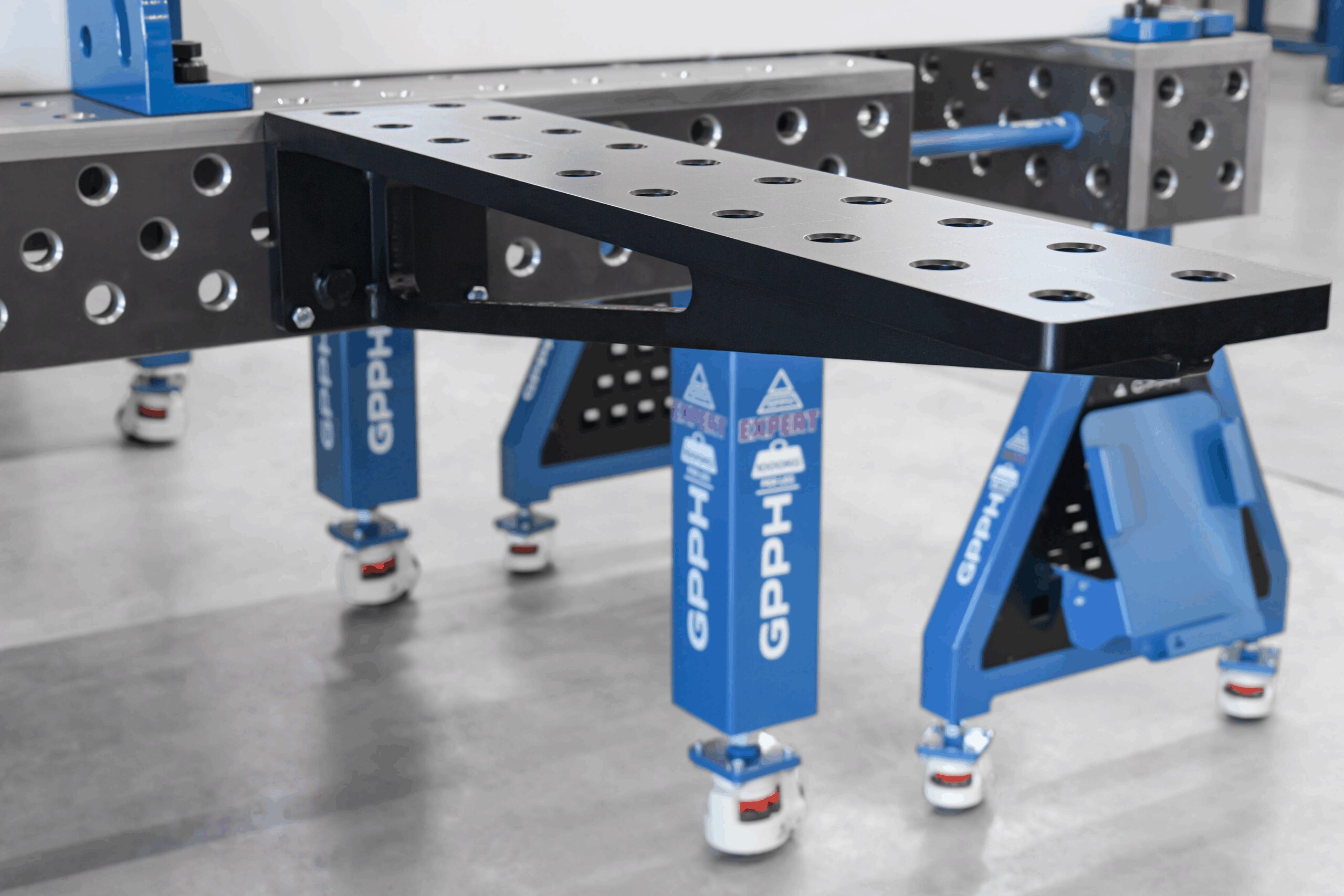 Przedłużenie 1000x200mm, Siatka - 100x100mm, System - Φ28, Seria - EXPERT
