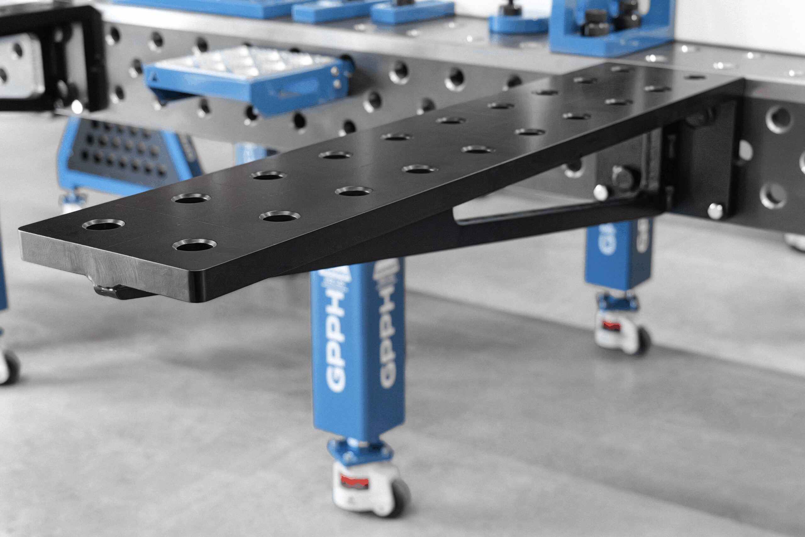 Przedłużenie 1000x200mm, Siatka - 100x100mm, System - Φ28, Seria - EXPERT