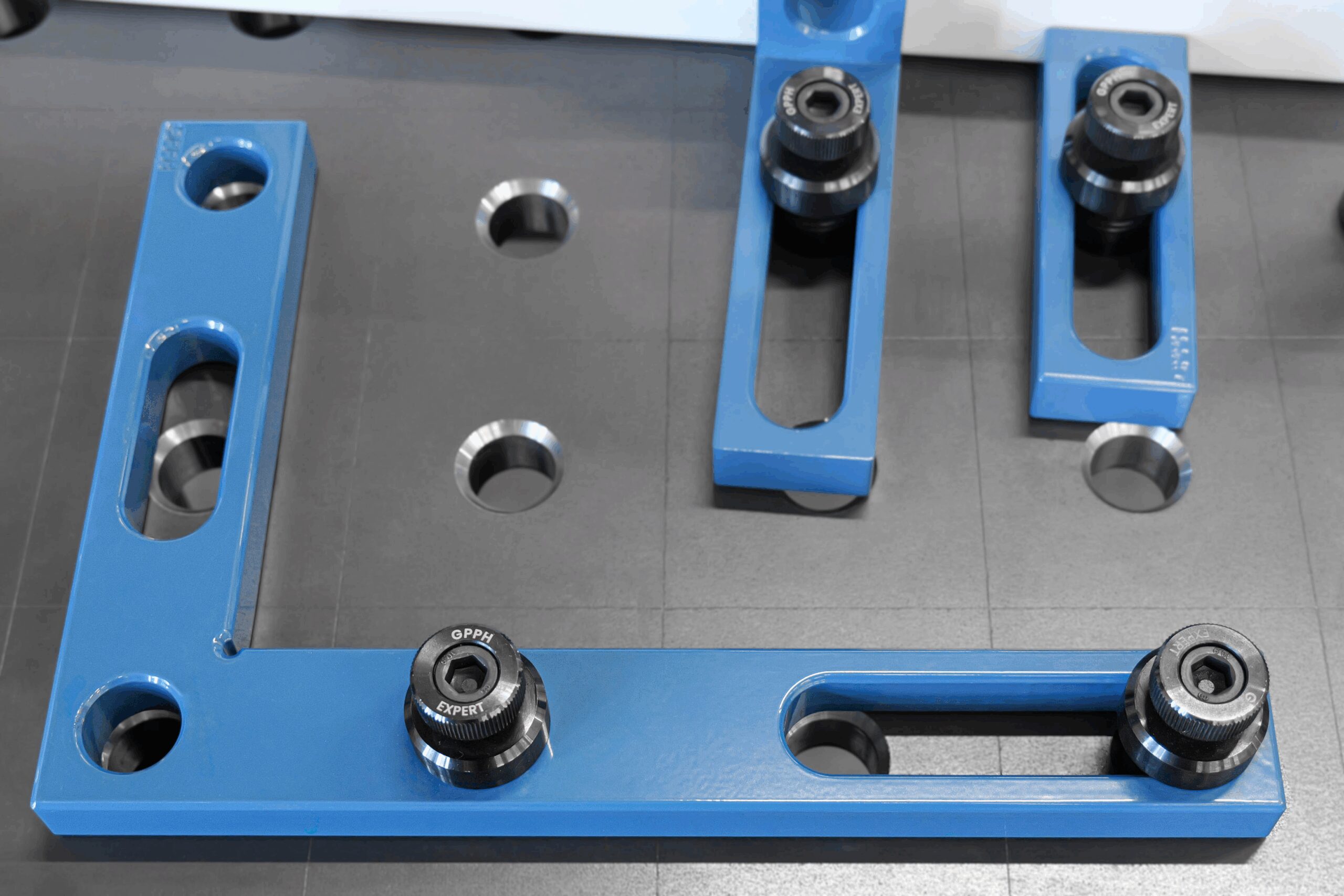Winkiel płaski 350x250mm, System - Φ28, Seria - EXPERT