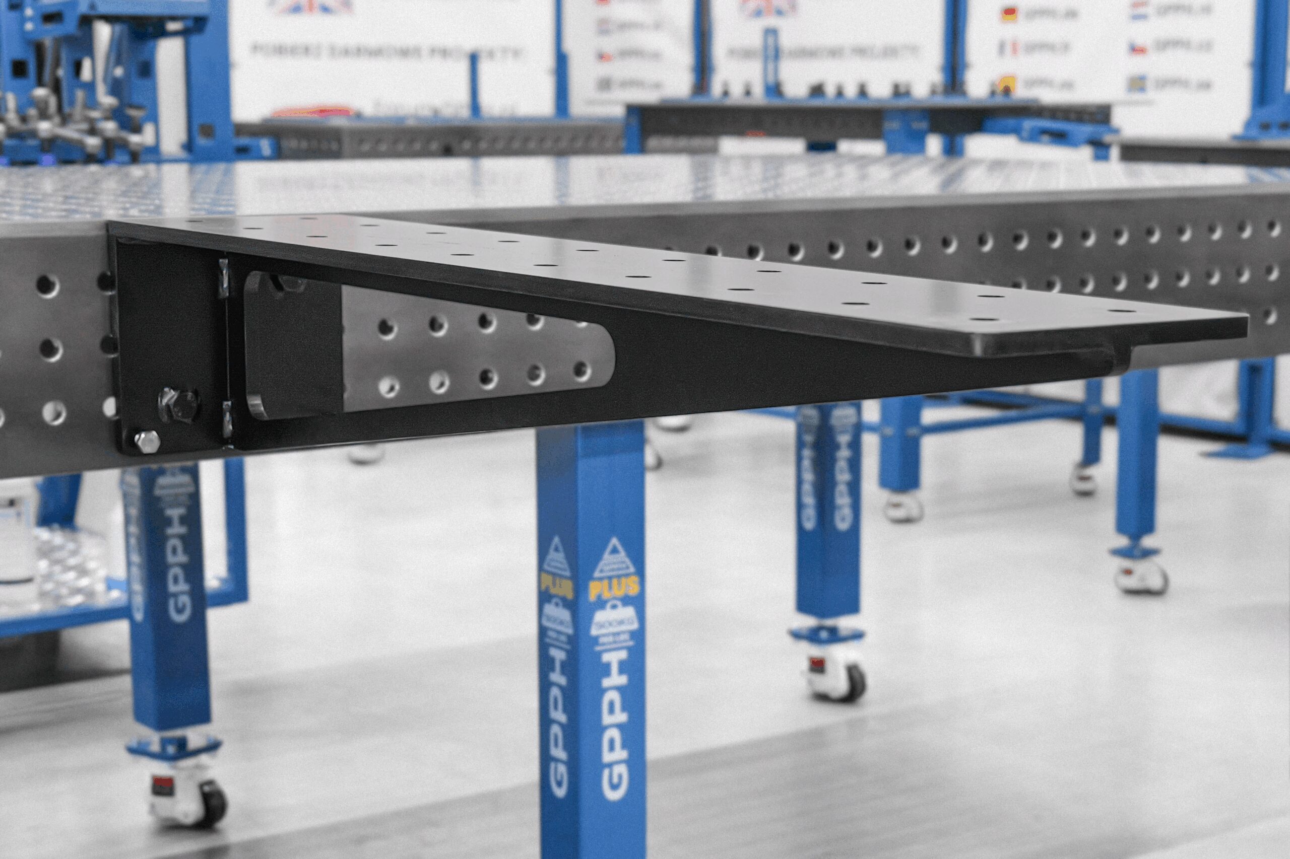 Przedłużenie 1000x200mm, Siatka - 100x100mm, System - fi16 mm, Seria - PLUS