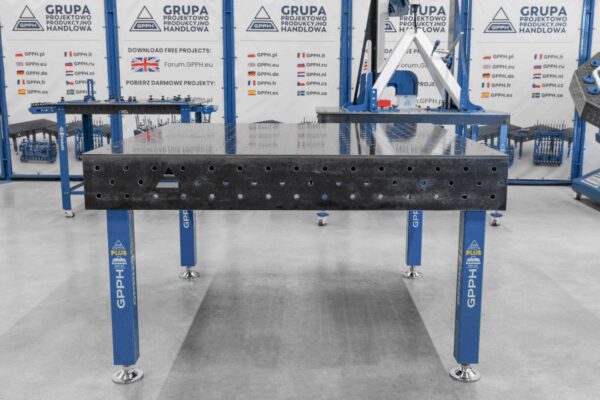Stół Spawalniczy PLUS 1500x1480 mm – System otworów φ16, siatka 100x100 mm