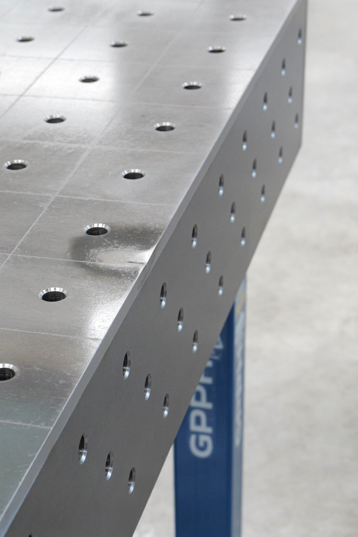 [OUTLET] Stół Spawalniczy PLUS 1500x1000 mm – system φ16, siatka 100x100 mm