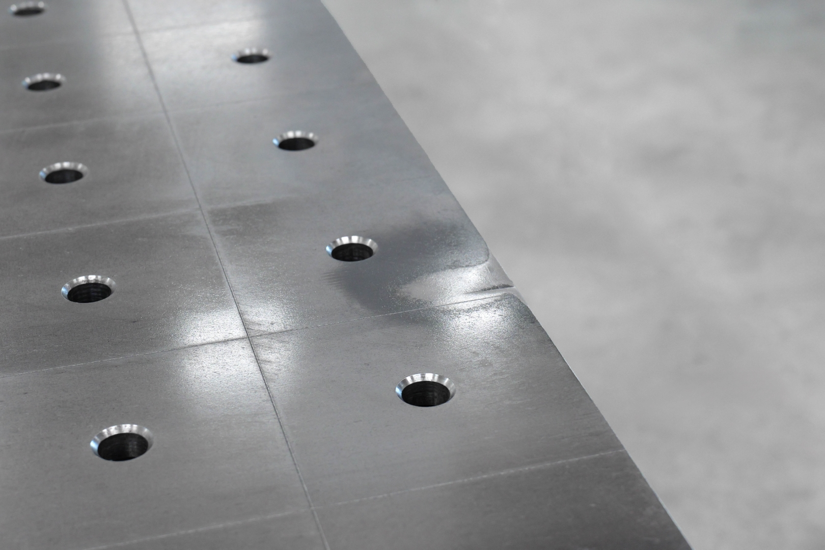 [OUTLET] Stół Spawalniczy PLUS 1500x1000 mm – system φ16, siatka 100x100 mm